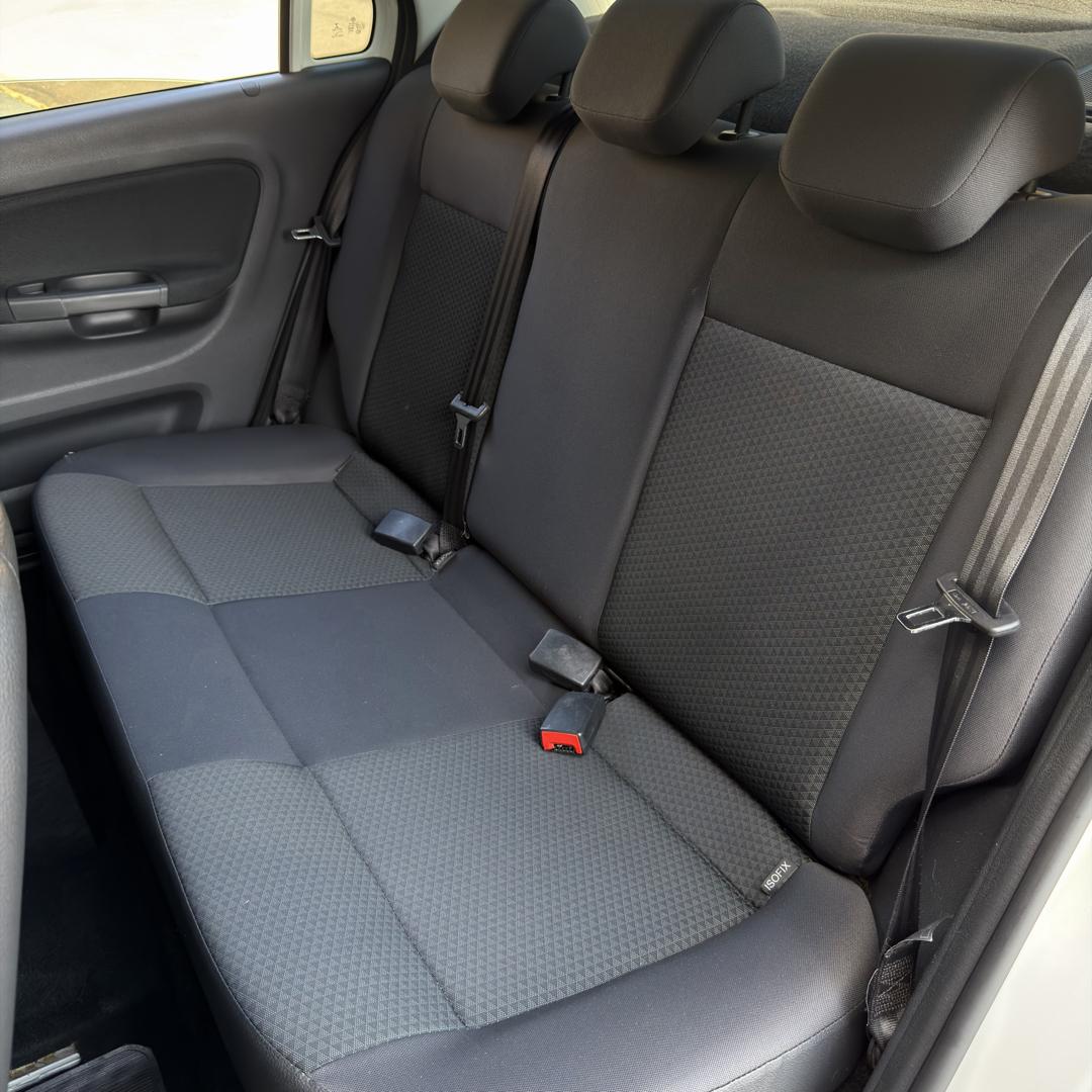 VOLKSWAGEN Voyage - Foto