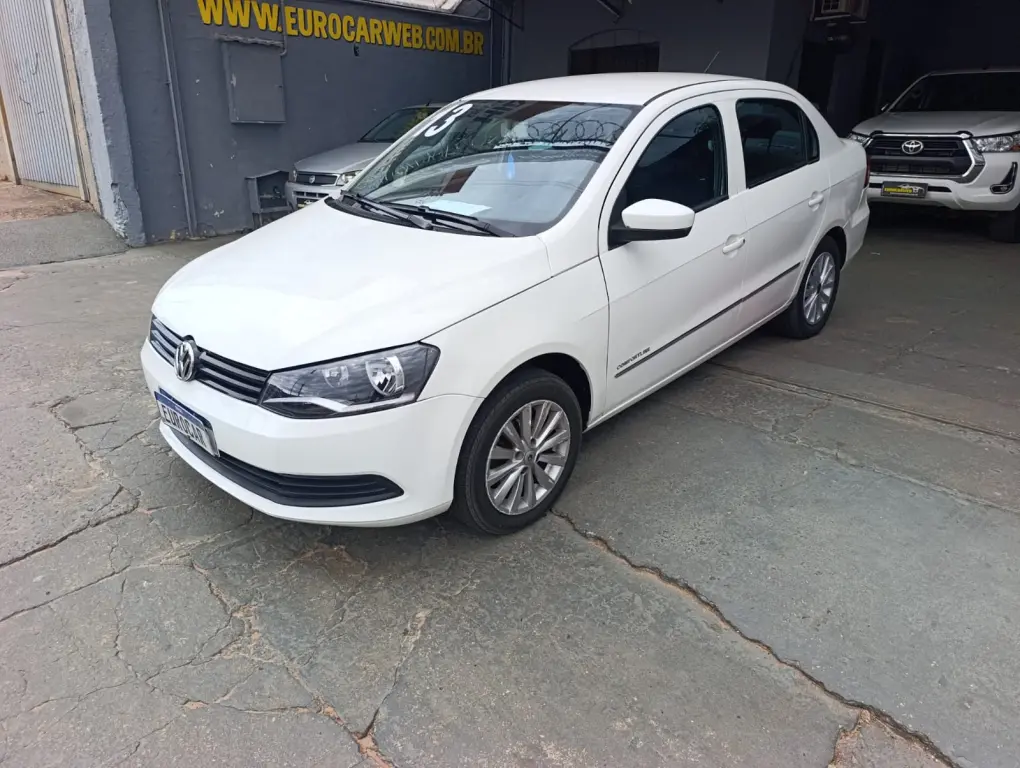 VOLKSWAGEN Voyage
