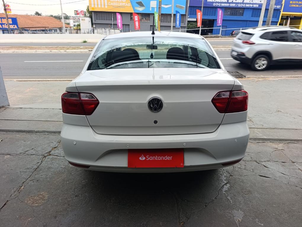 VOLKSWAGEN Voyage - Foto