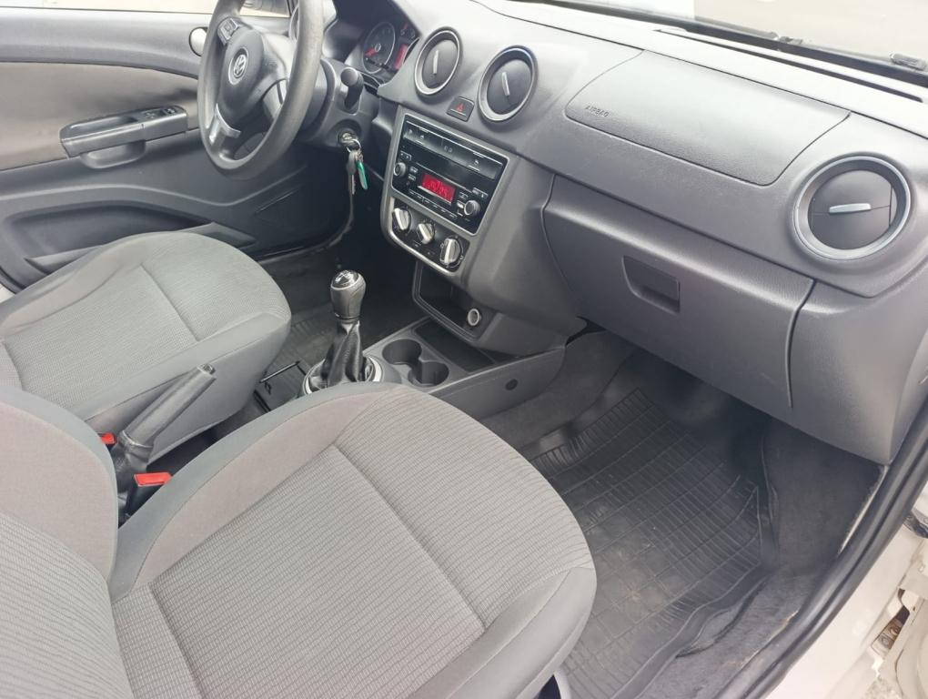 VOLKSWAGEN Voyage - Foto