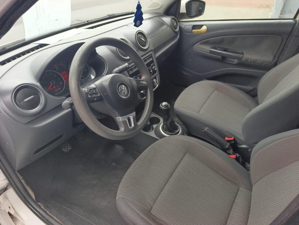 VOLKSWAGEN Voyage - Foto