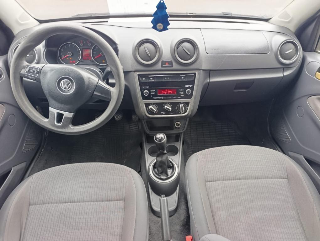 VOLKSWAGEN Voyage - Foto