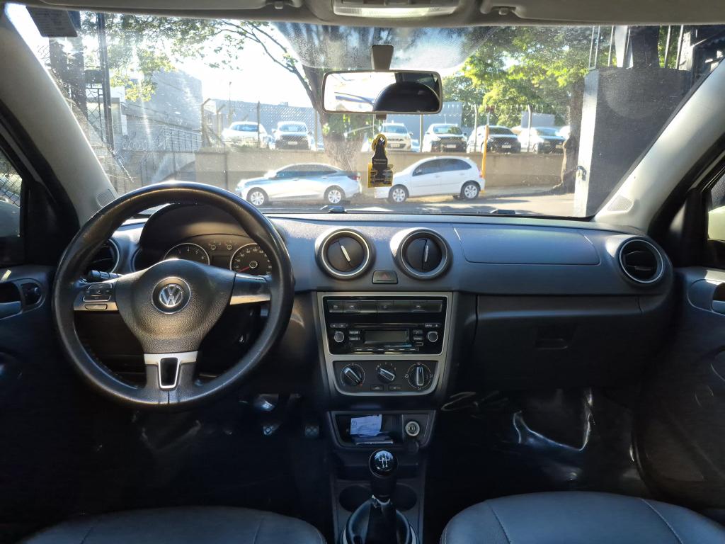 VOLKSWAGEN Voyage - Foto