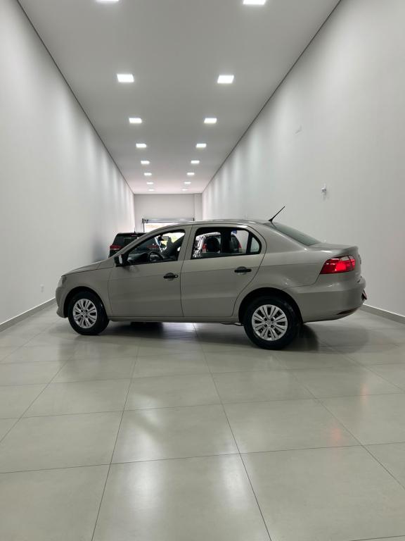 VOLKSWAGEN Voyage - Foto