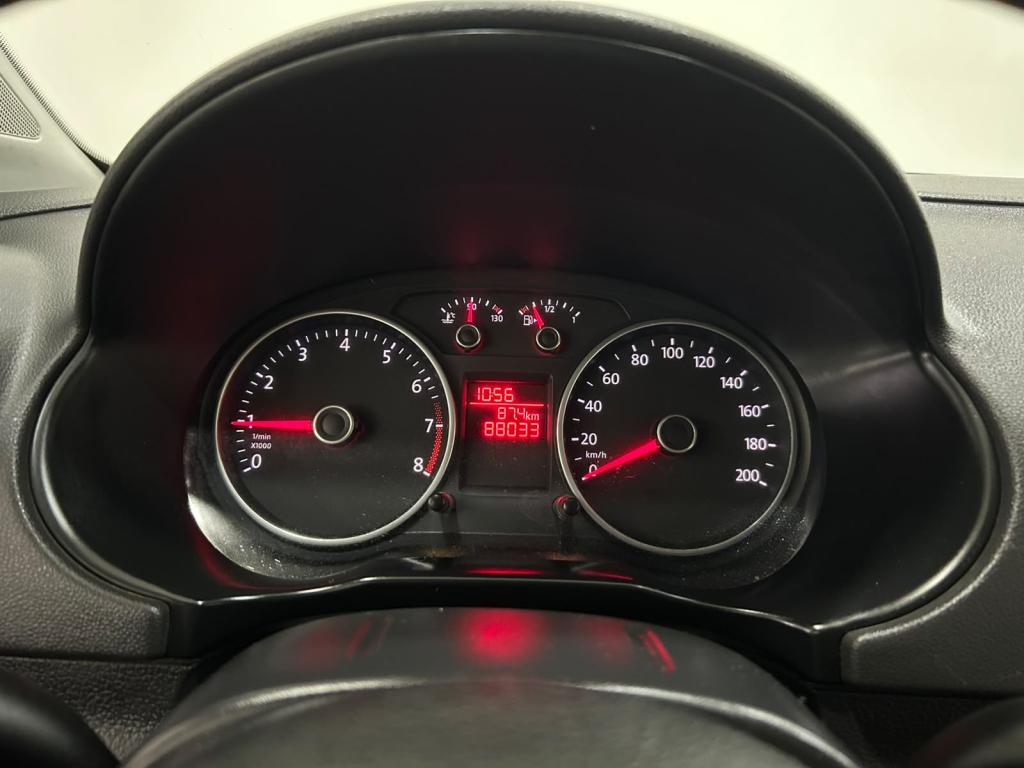 VOLKSWAGEN Voyage - Foto