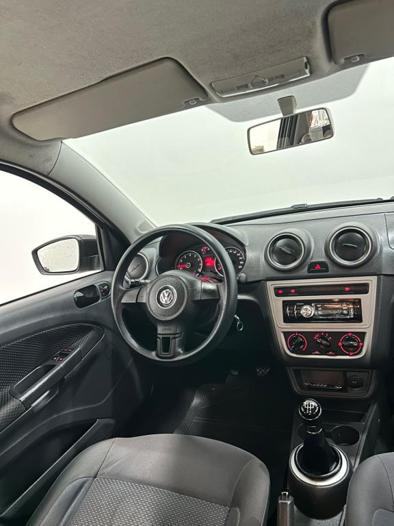 VOLKSWAGEN Voyage - Foto