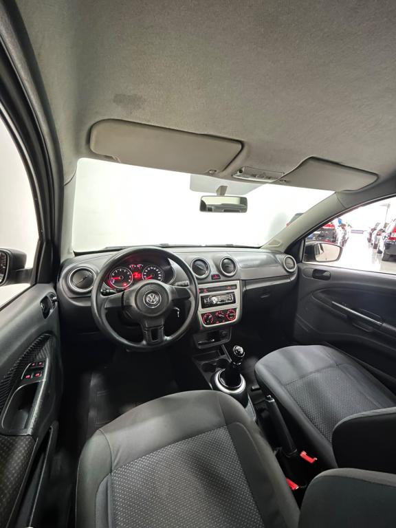 VOLKSWAGEN Voyage - Foto