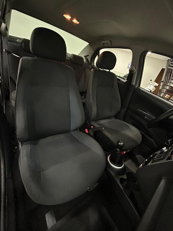 VOLKSWAGEN Voyage - Foto