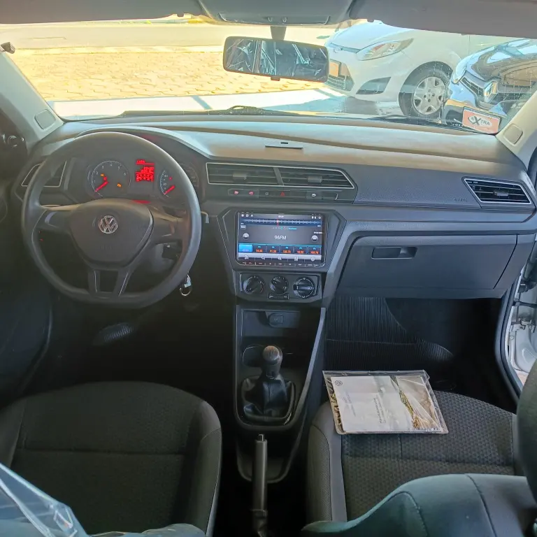 VOLKSWAGEN Voyage - Foto