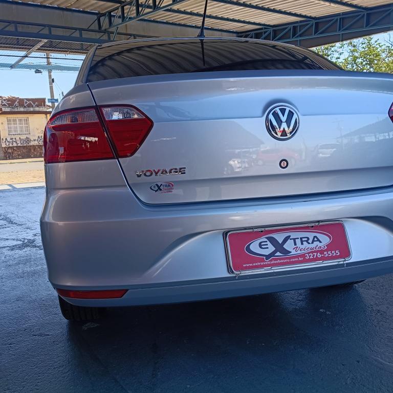 VOLKSWAGEN Voyage - Foto