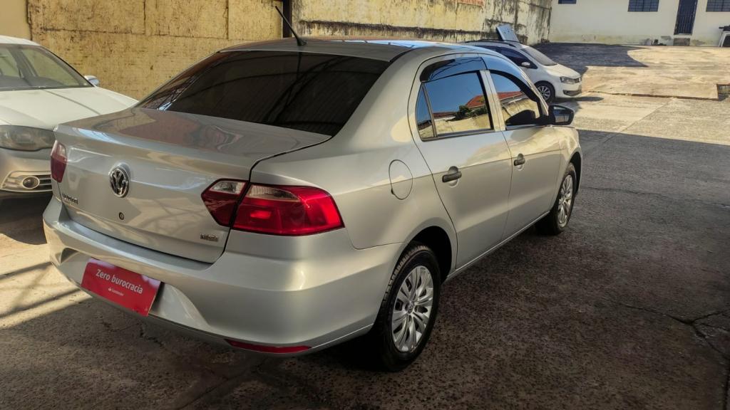 VOLKSWAGEN Voyage - Foto