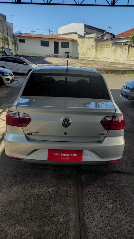 VOLKSWAGEN Voyage - Foto
