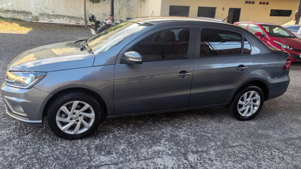 VOLKSWAGEN Voyage - Foto