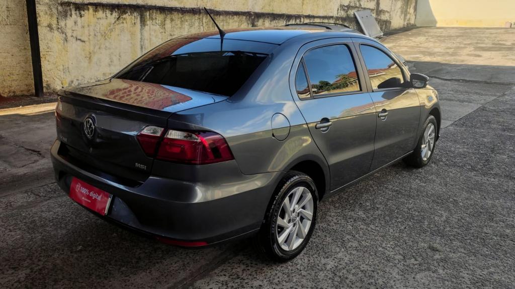 VOLKSWAGEN Voyage - Foto