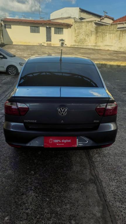 VOLKSWAGEN Voyage - Foto