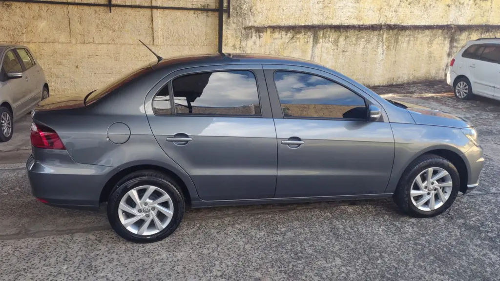 VOLKSWAGEN Voyage - Foto
