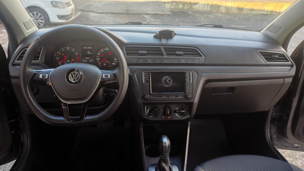VOLKSWAGEN Voyage - Foto