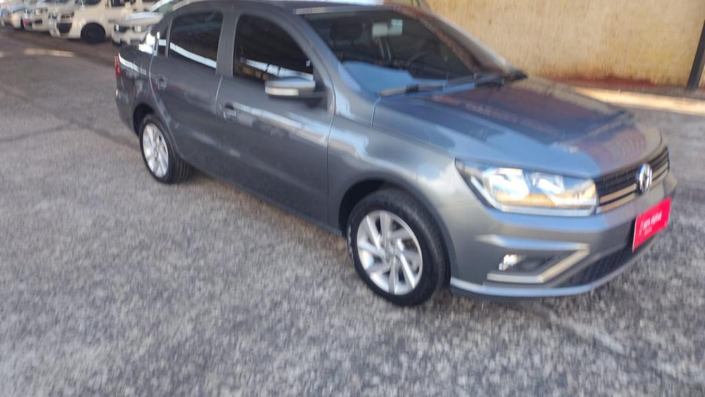 VOLKSWAGEN Voyage - Foto