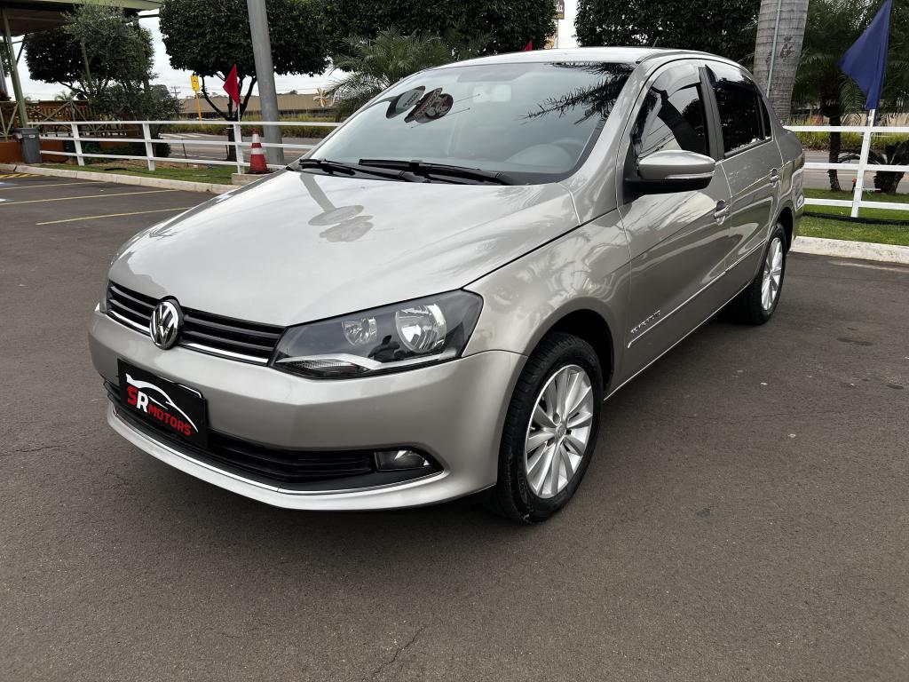 VOLKSWAGEN Voyage