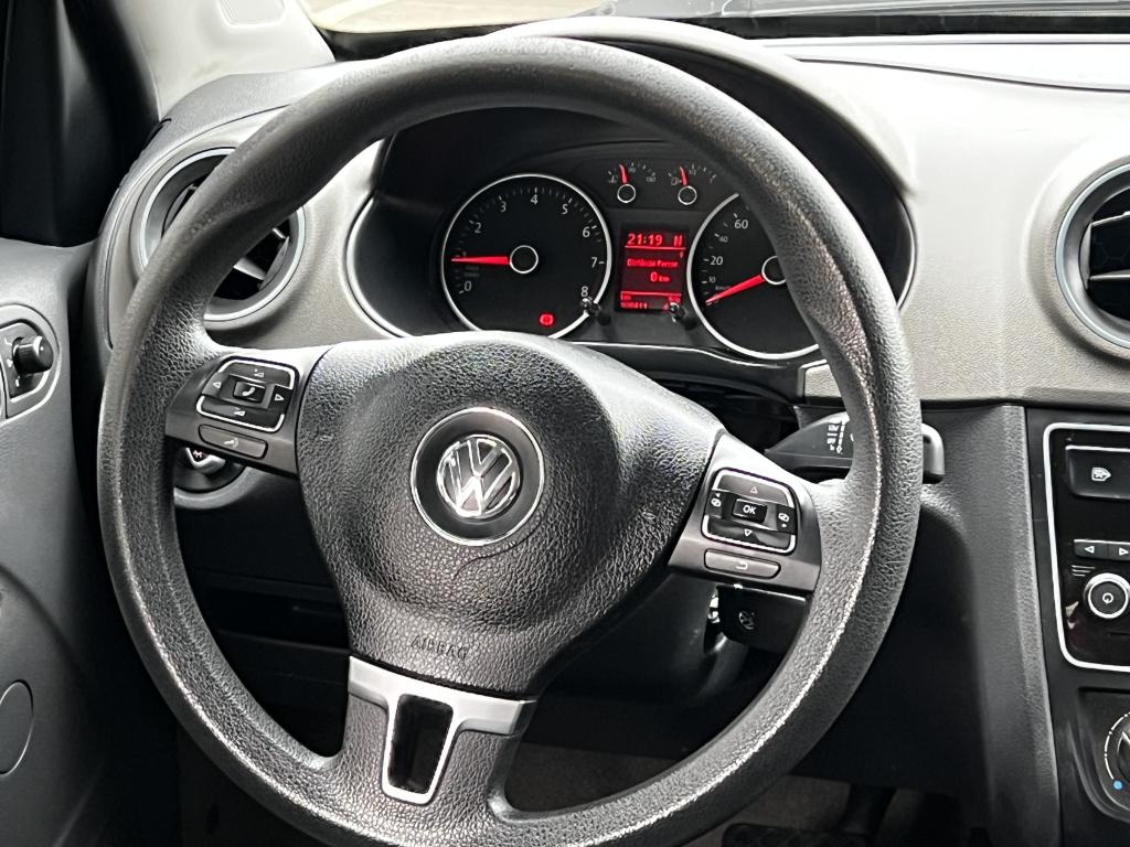 VOLKSWAGEN Voyage - Foto
