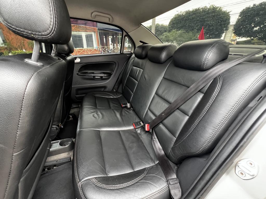VOLKSWAGEN Voyage - Foto
