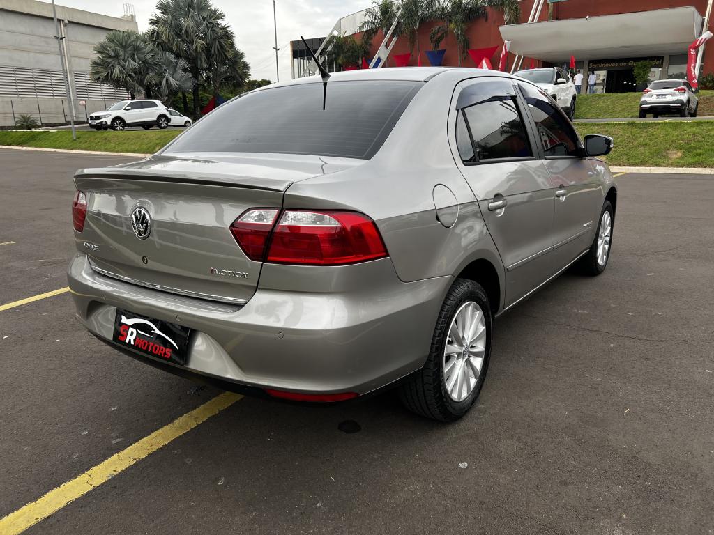 VOLKSWAGEN Voyage - Foto