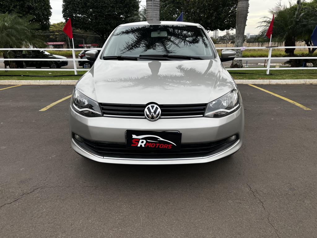 VOLKSWAGEN Voyage - Foto