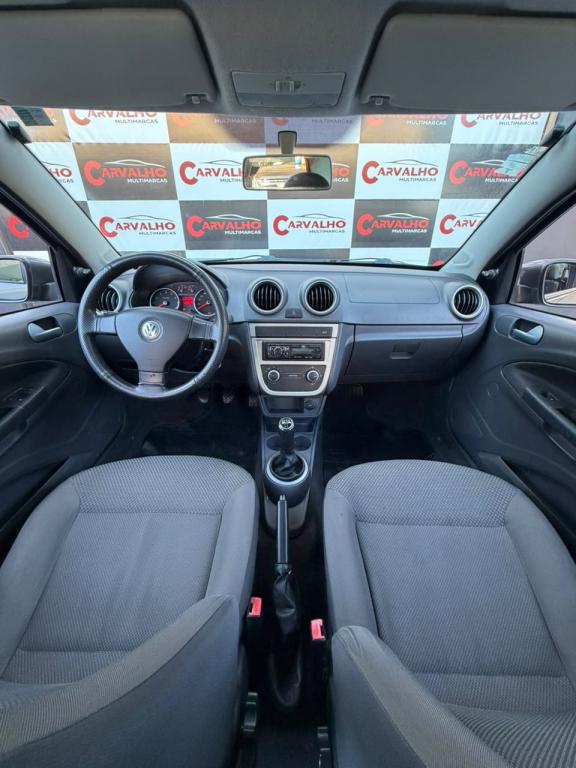 VOLKSWAGEN Voyage - Foto