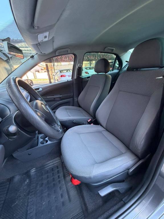VOLKSWAGEN Voyage - Foto
