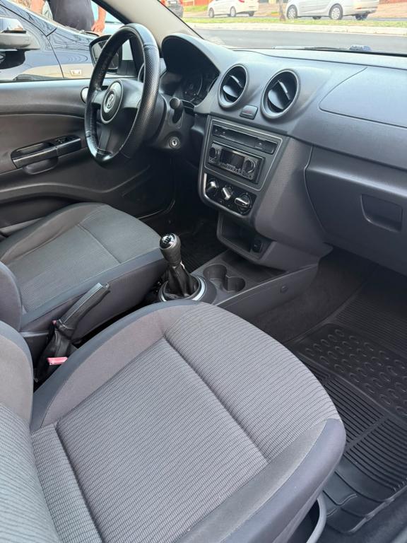 VOLKSWAGEN Voyage - Foto