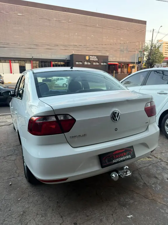 VOLKSWAGEN Voyage - Foto