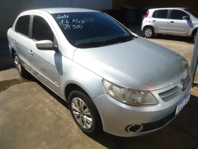 VOLKSWAGEN Voyage - Foto