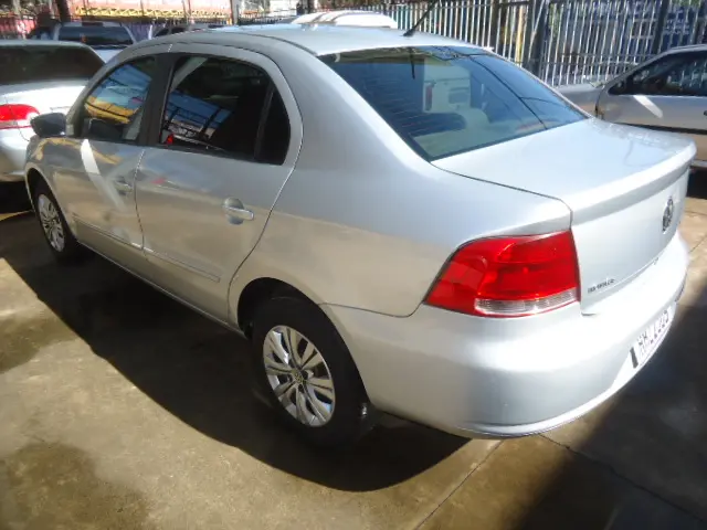 VOLKSWAGEN Voyage - Foto
