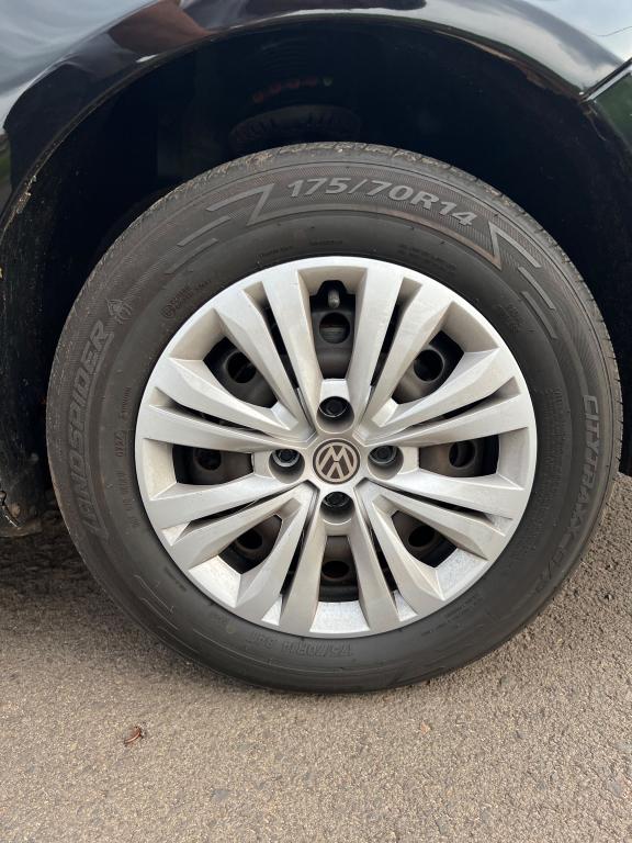VOLKSWAGEN Voyage - Foto