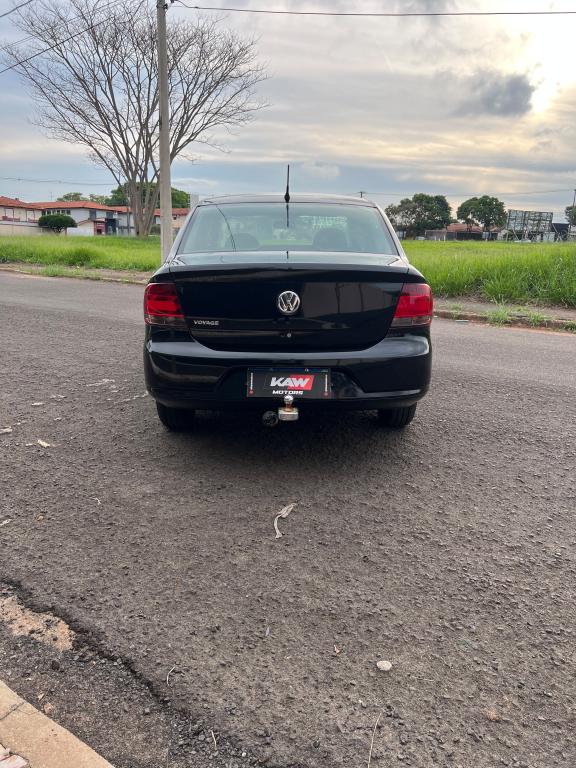 VOLKSWAGEN Voyage - Foto