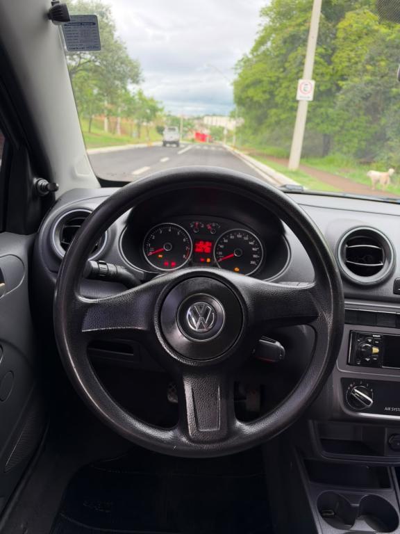 VOLKSWAGEN Voyage - Foto
