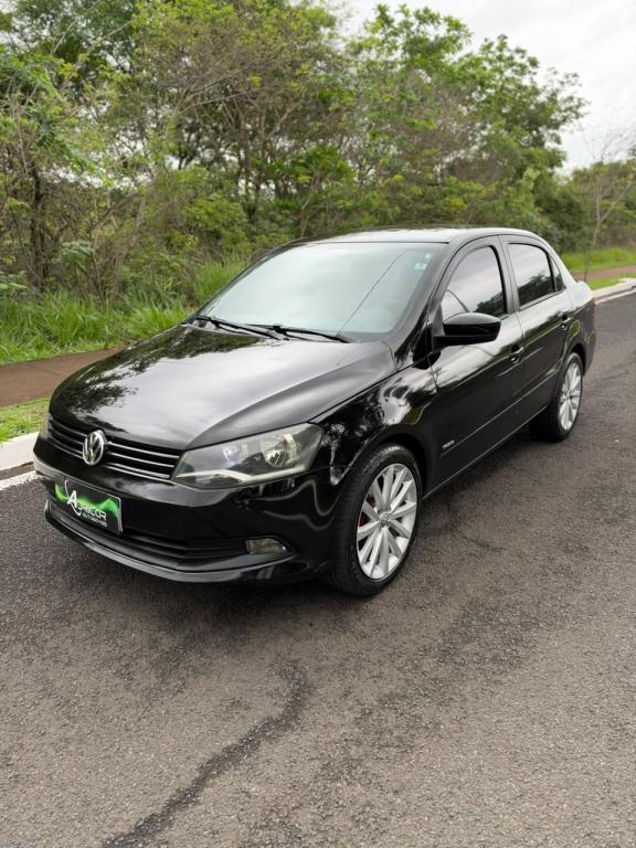 VOLKSWAGEN Voyage - Foto