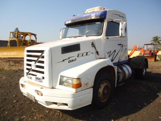 VOLVO 360