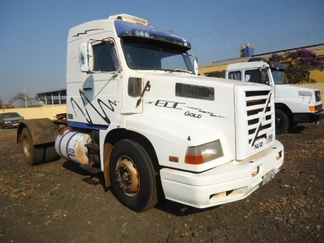 VOLVO 360 - Foto