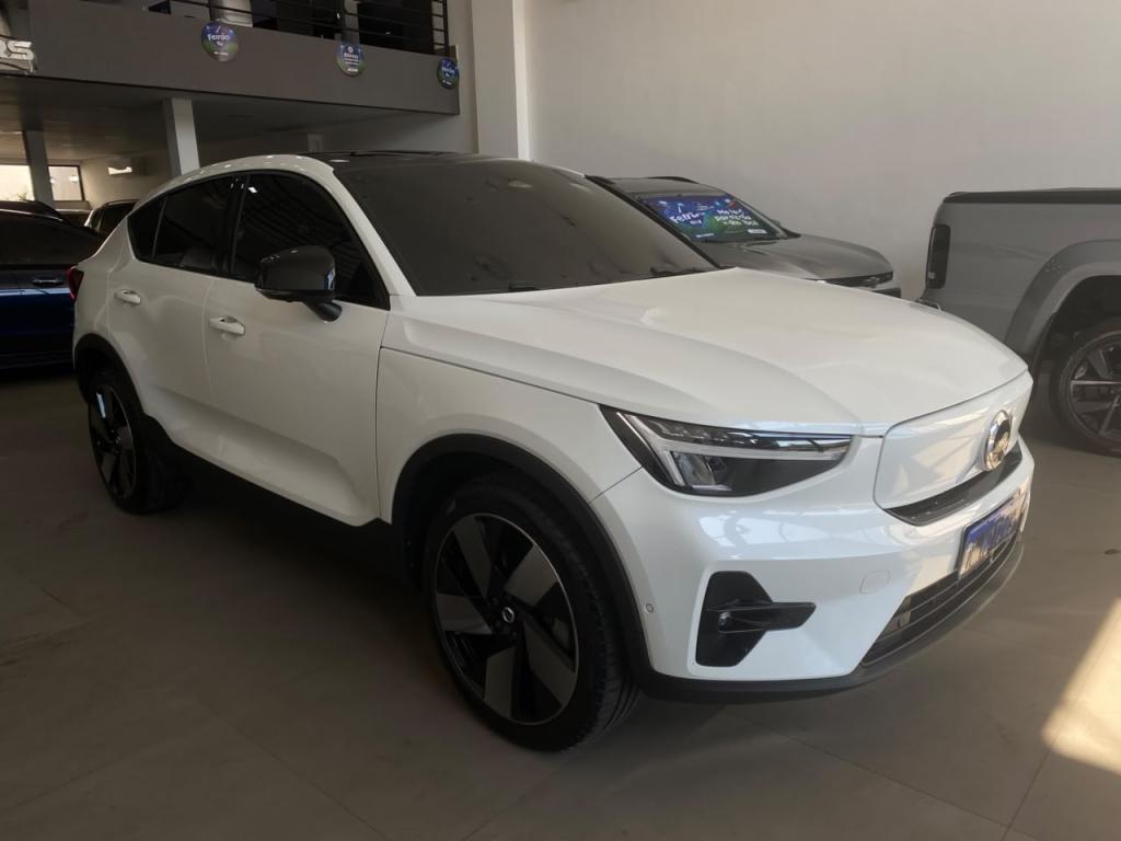 VOLVO C40 - Foto