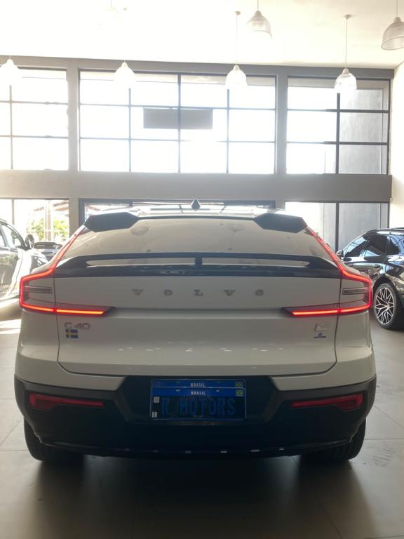 VOLVO C40 - Foto