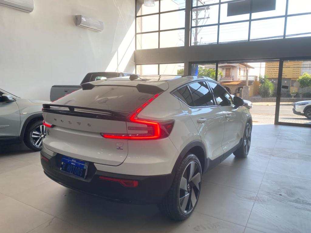 VOLVO C40 - Foto