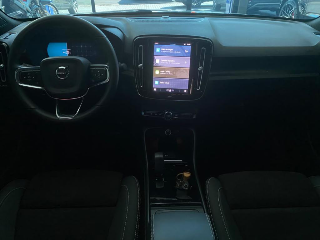 VOLVO C40 - Foto