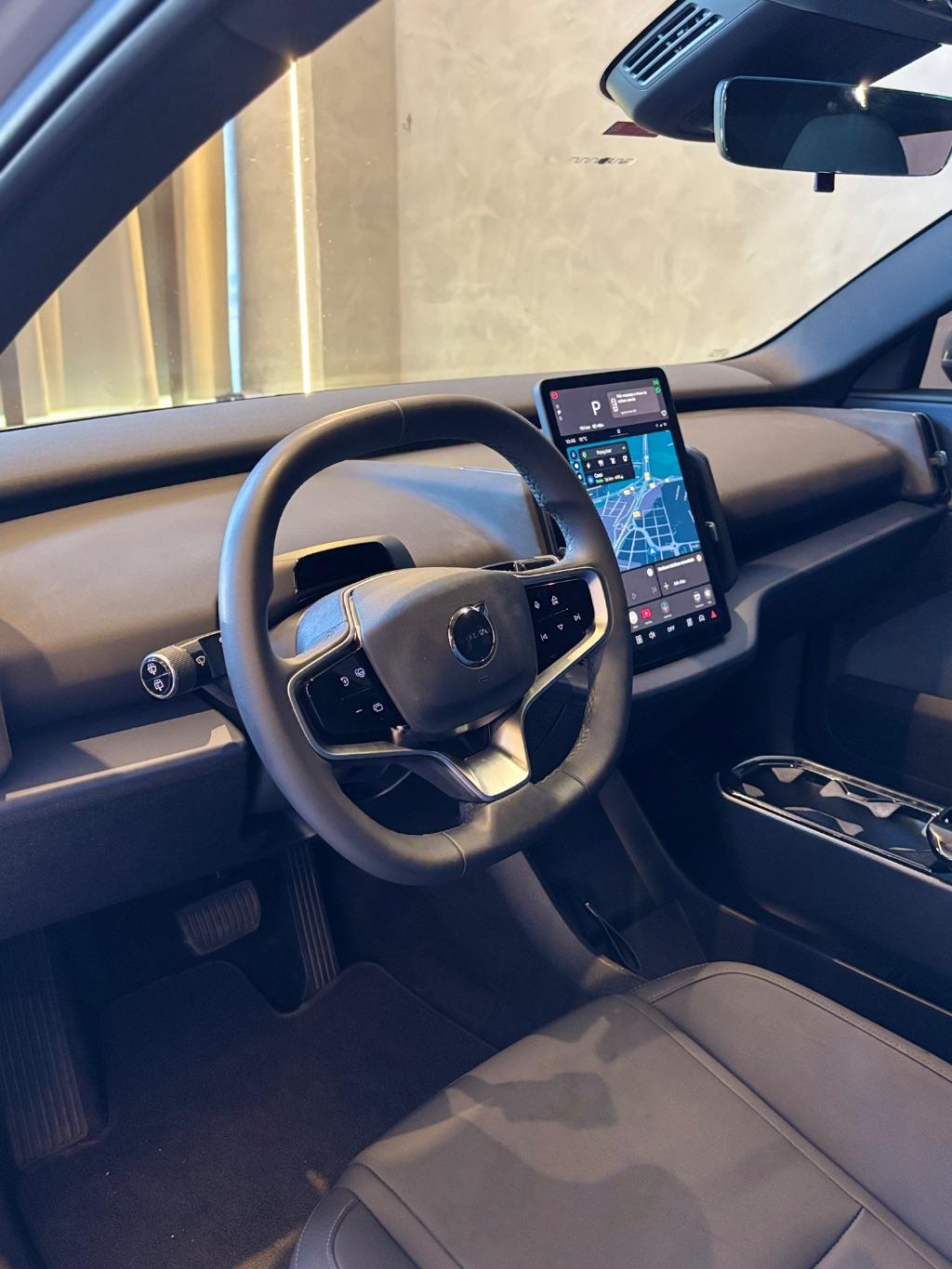 VOLVO EX30 - Foto