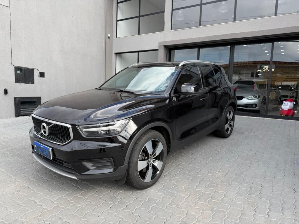 VOLVO XC40 - Foto
