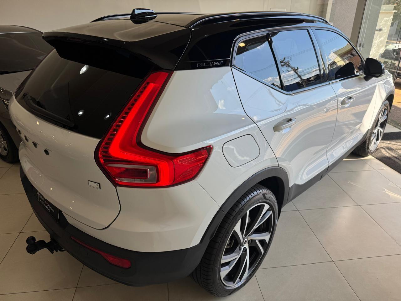 VOLVO XC40 - Foto