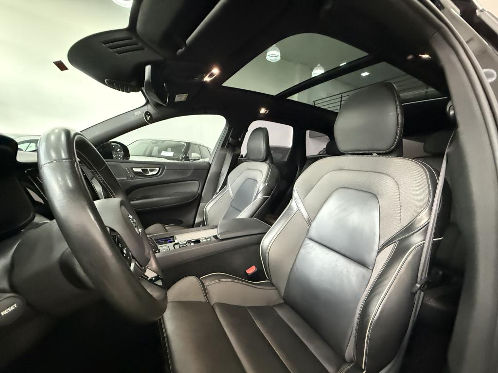 VOLVO XC60 - Foto