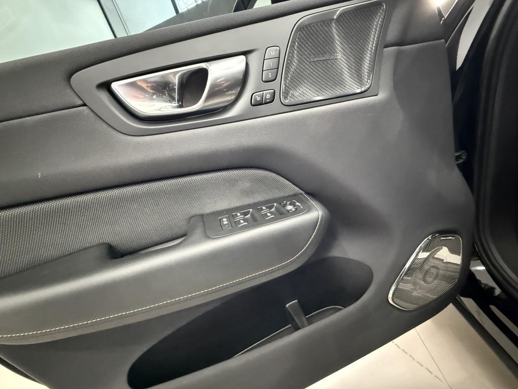 VOLVO XC60 - Foto