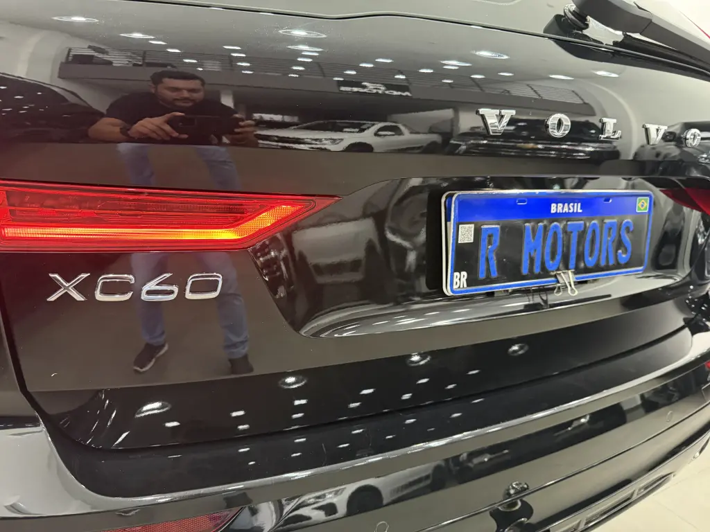 VOLVO XC60 - Foto