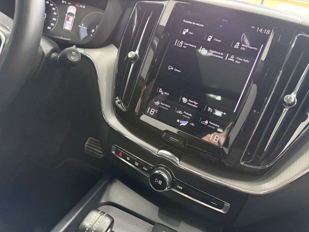 VOLVO XC60 - Foto